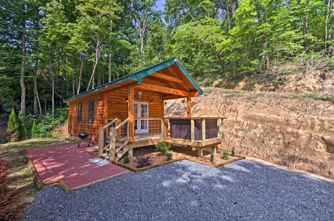 Bryson City Studio With Hot Tub - Near Nantahala! Екстериор снимка