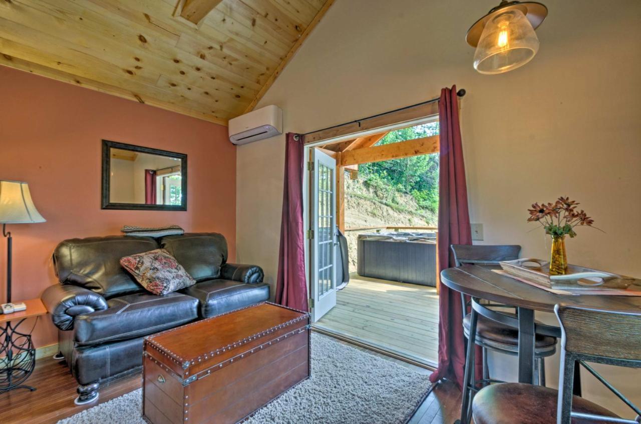 Bryson City Studio With Hot Tub - Near Nantahala! Екстериор снимка