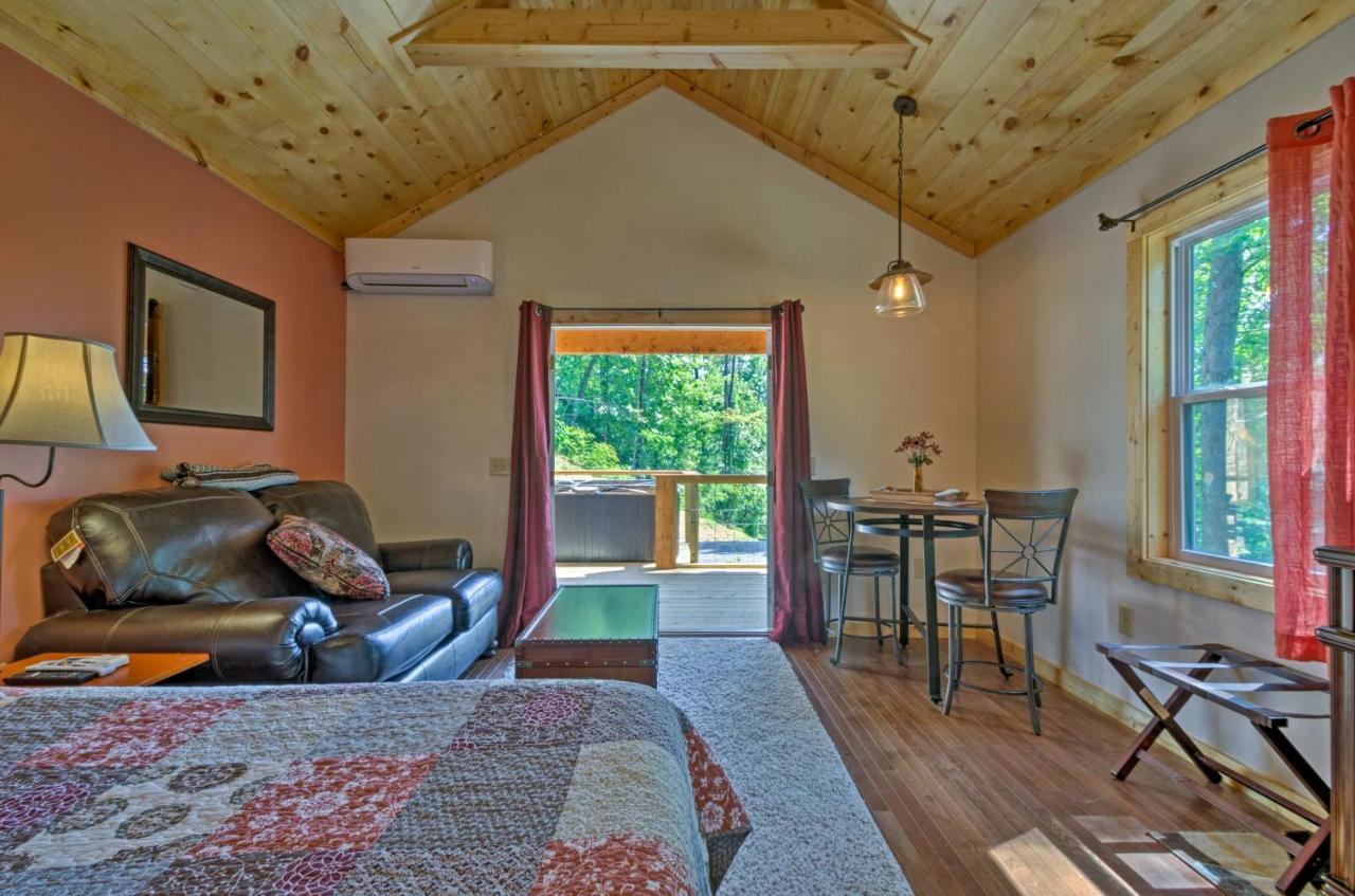 Bryson City Studio With Hot Tub - Near Nantahala! Екстериор снимка