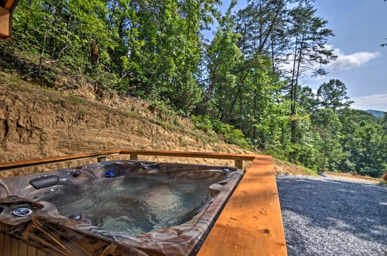 Bryson City Studio With Hot Tub - Near Nantahala! Екстериор снимка