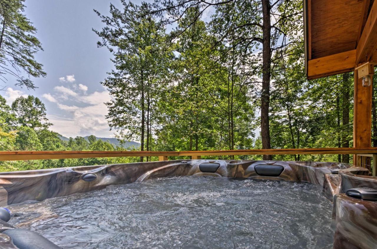 Bryson City Studio With Hot Tub - Near Nantahala! Екстериор снимка
